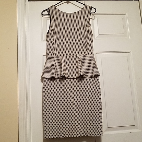 Banana Republic Peplum Dress Sz 6 - Picture 5 of 6